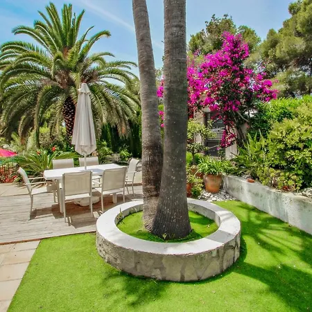 Amelie - With Private Swimming Pool In
